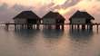 Huvafen Fushi, atol Severní Male, Maledivy. Přepychový hotel leží na soukromém ostrově porostlém bujnou vegetací a obklopeném krásnou lagunou. Krásná písčitá pláž se rozprostírá ze všech stran ostrova. 