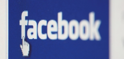 Americká společnost Facebook, která provozuje stejnojmennou komunitní síť, začala testovat volání zdarma přes internetový protokol (VoIP).