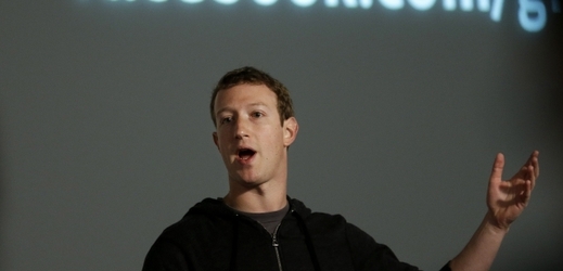 Šéf Facebooku Mark Zuckerberg představuje novou vyhledávací službu.