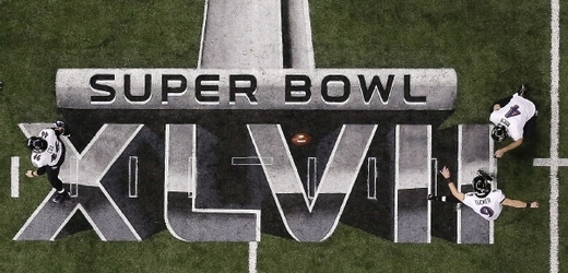 Sedmnáctý přenos Super Bowl.