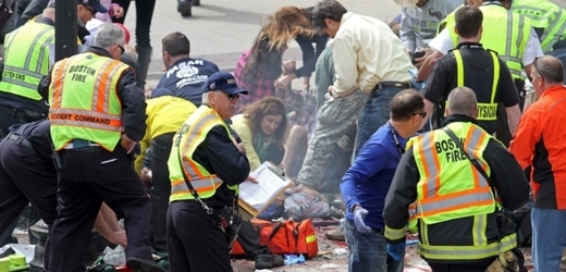 Bostonský útok byl velikým soustem pro zavedené zpravodajské organizace i pro sociální sítě.