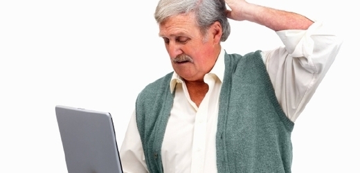 Téměř polovina starších lidí s přístupem na internet připojení využívá nejčastěji k psaní e-mailů, vyplývá z výzkumu (ilustrační foto).