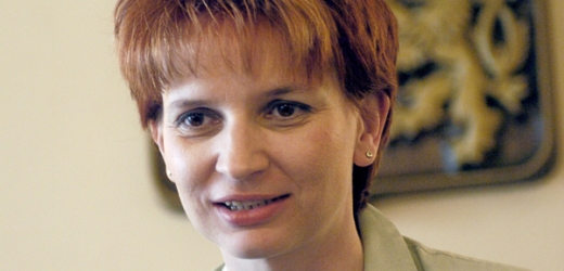 Zemřela bývalá vládní mluvčí Anna Veverková.