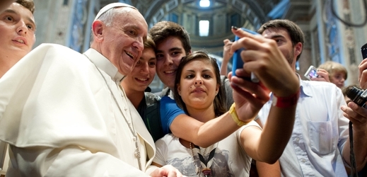 Papež František je velmi populární na sociální síti Twitter (ilustrační foto).