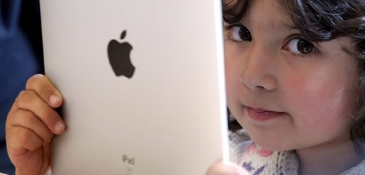 Apple odškodní rodiče, jejichž děti nevědomky utrácely za placený obsah (ilustrační foto). 