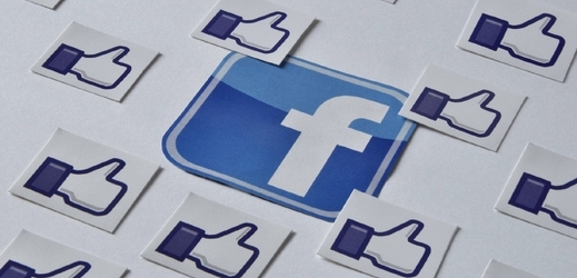 Facebook se brání studii, podle níž do roku 2017 ztratí osmdesát procent uživatelů. 