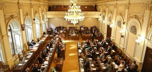 Sněmovna vybrala sedm kandidátů do Rady pro rozhlasové a televizní vysílání (ilustrační foto).