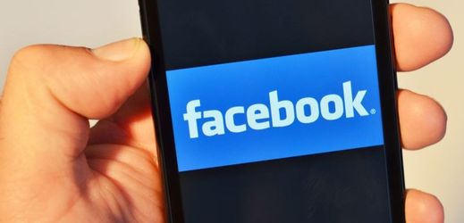 Žebříček aplikací nejnáročnějších na data vede Facebook.