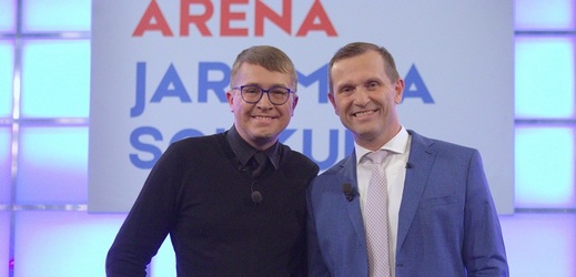 Roman Šmucler (vlevo) byl posledním hostem generálního ředitele TV Barrandov Jaromíra Soukupa v jeho pořadu Aréna. 