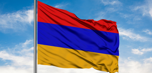 Arménie se dnes oficiálně připojila k zemím, které se řídí verdikty Mezinárodního trestního soudu v Haagu, navzdory odporu Moskvy